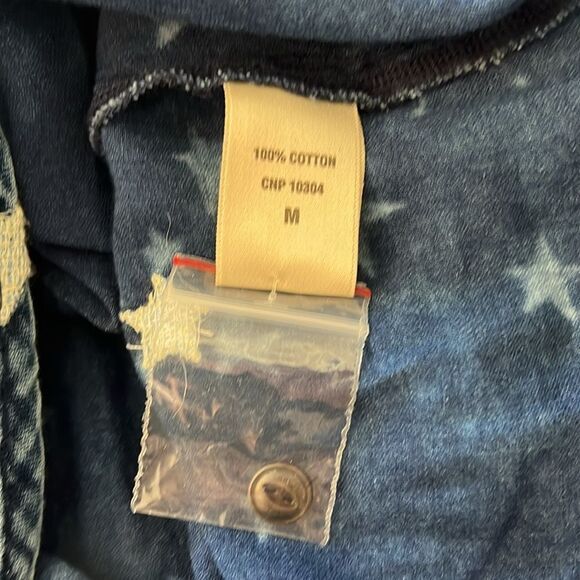 New! ELAN Button Up Front Tie Shirt Blouse Indigo Stars Size Medium NWT - Picture 12 of 12